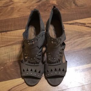 Qupid Women’s 7 Heels